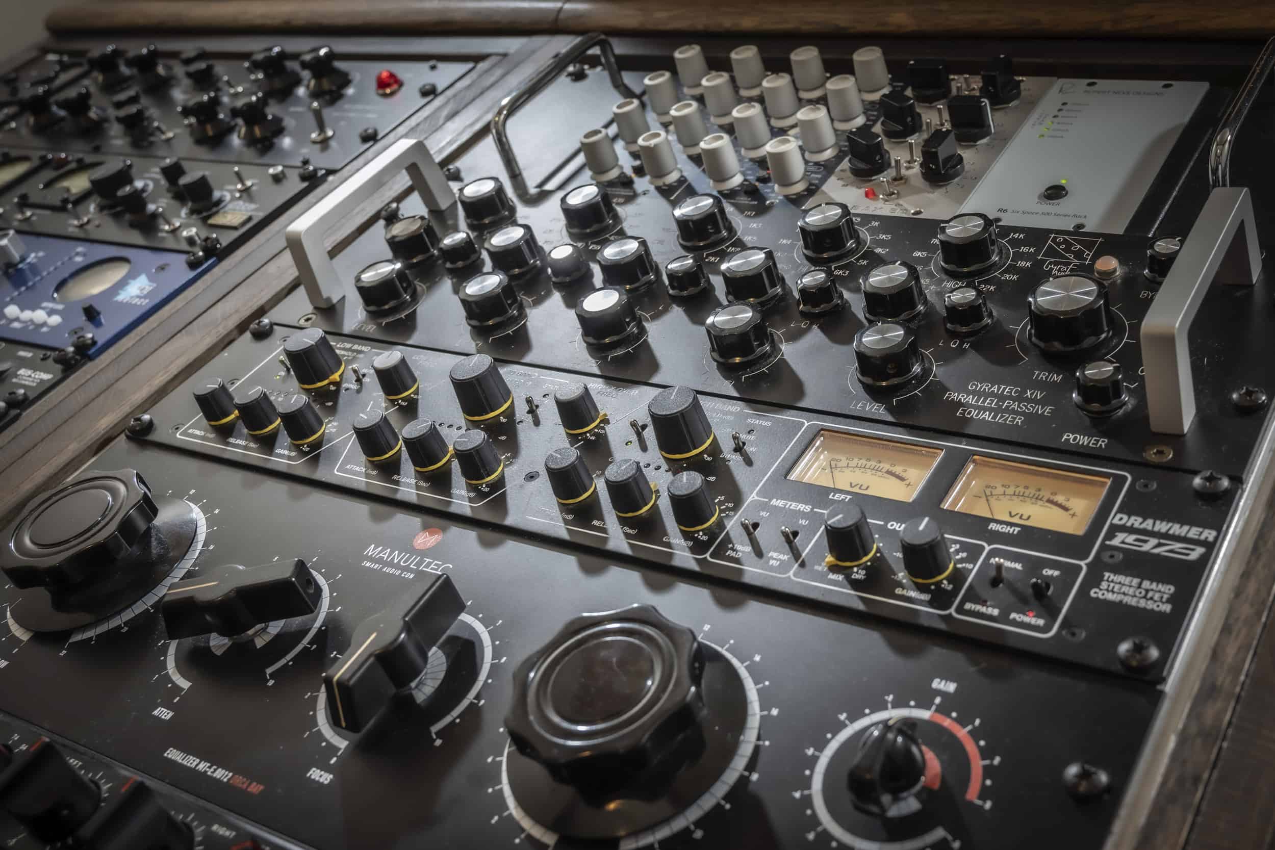 Online Mastering Equipment - Manultec, Drawmer, Gyraf Audio Elysia, Bereich03