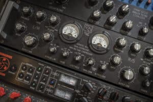 Analoges Hardware Equipment für Recording, Mixing und Mastering