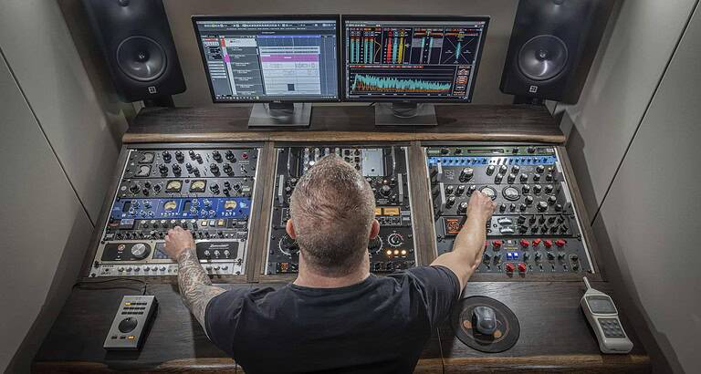 blog – Online_Mastering_Studio_Chris_Jones_Peak_Studios.jpg