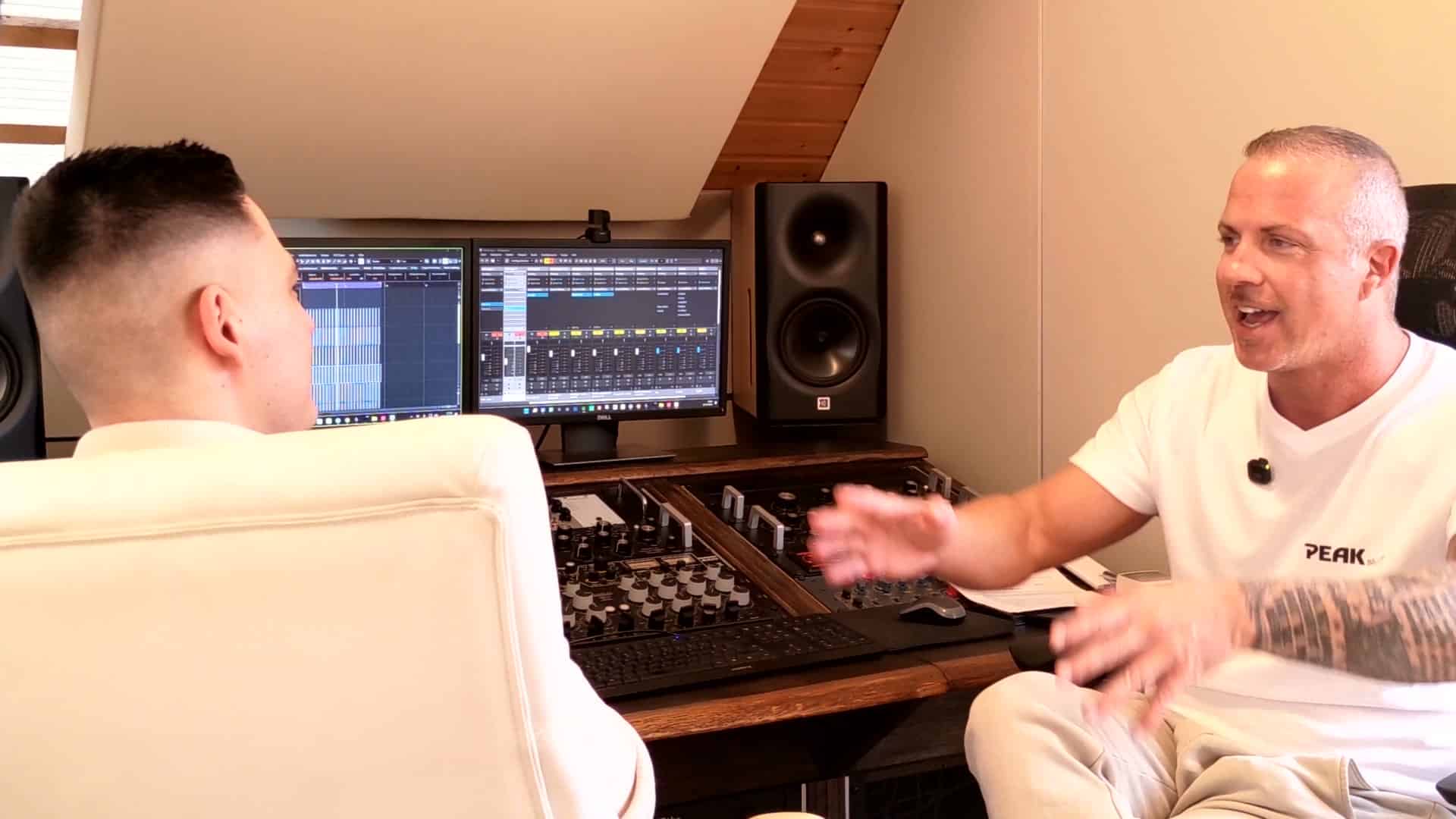 Chris Jones Mixing- & Masteringengineer – Kick im Club ohne Bass – Mono-Check in der Masterclass